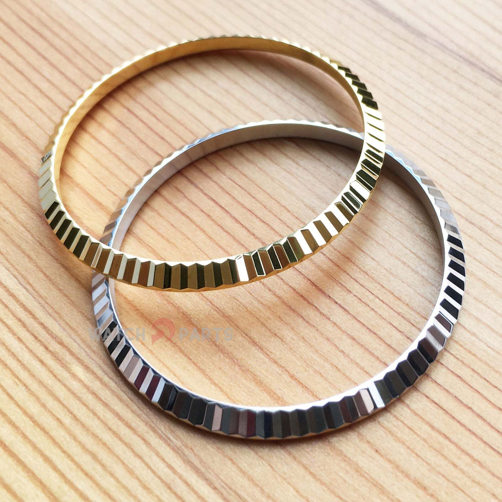 Lunetta ad anello scanalato in - Rolex Watch Datejust recensione e prezzo